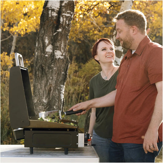 Blackstone 17" Tabletop Griddle with Hood | 257‑2143DK