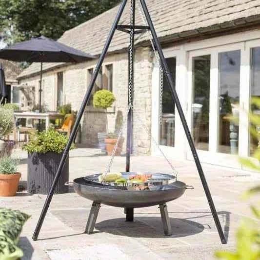 La Hacienda Steel Tripod with Chrome Hanging Grill 55578
