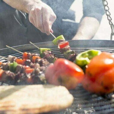 La Hacienda Steel Tripod with Chrome Hanging Grill 55578