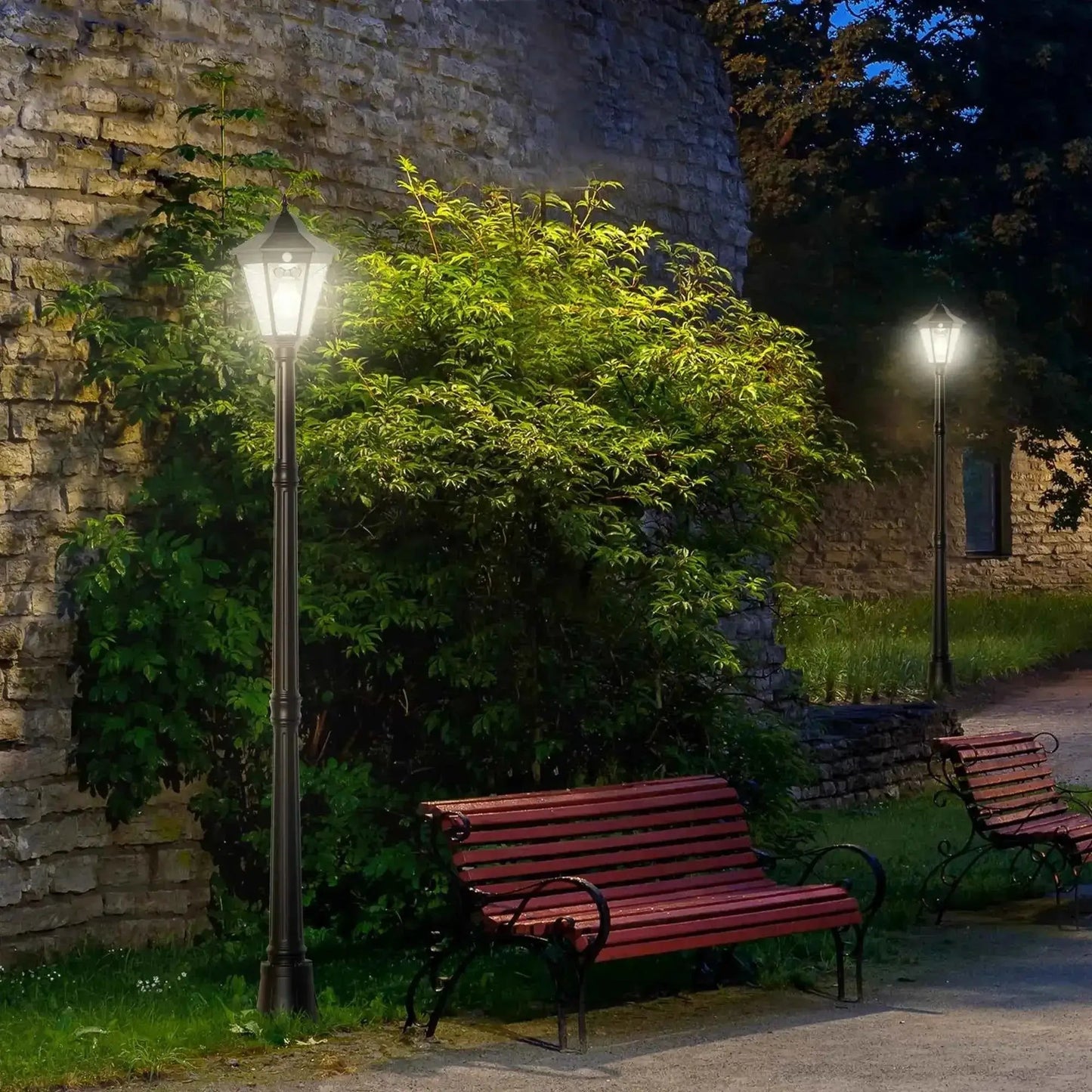 Outsunny 1.9m Solar LED Garden Lamp Post Light, IP44, Black | B30-016V01
