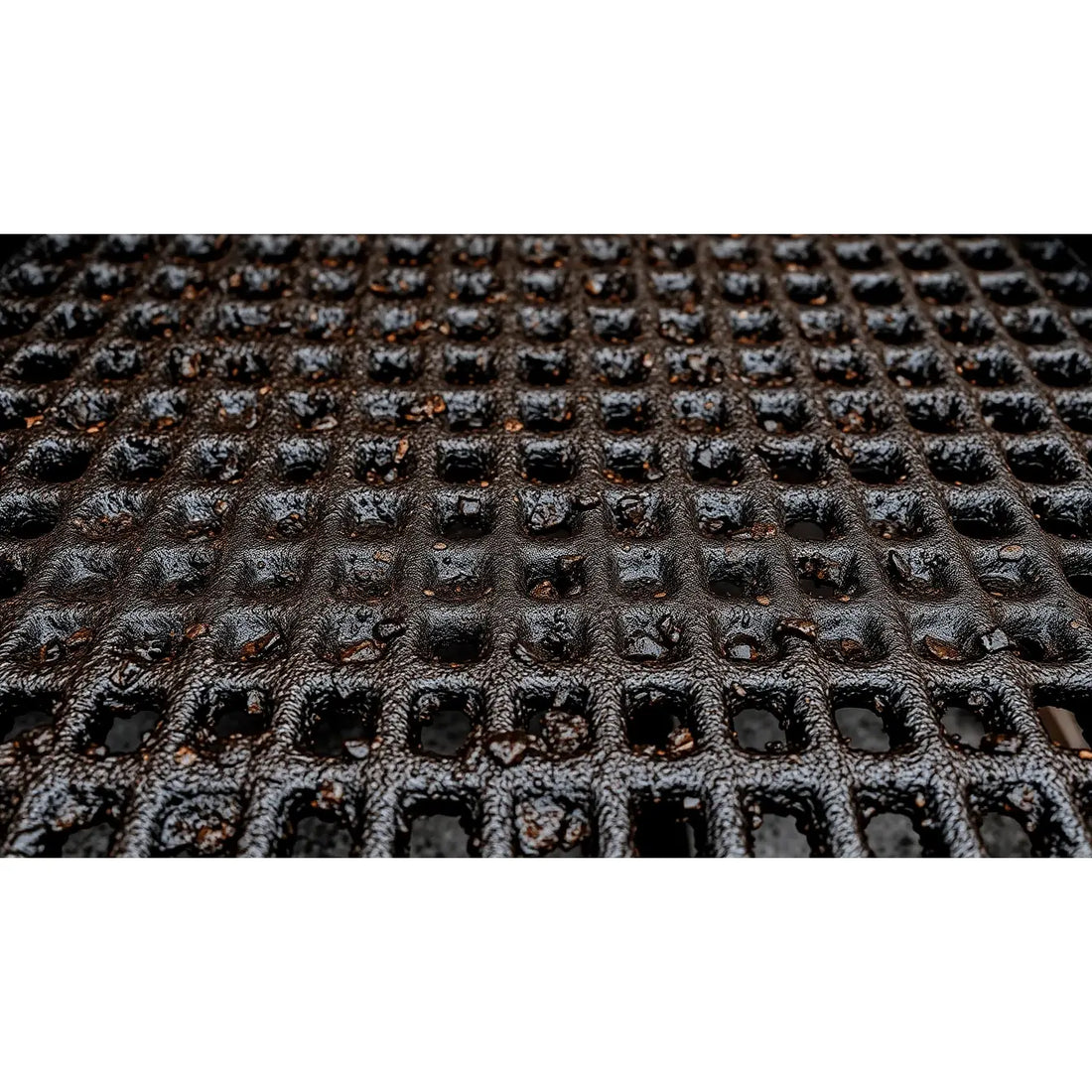 How to Clean and Maintain Your BBQ - GardenHearth