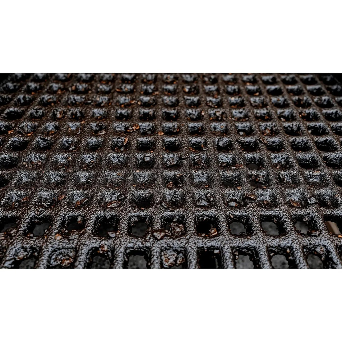 How to Clean and Maintain Your BBQ - GardenHearth