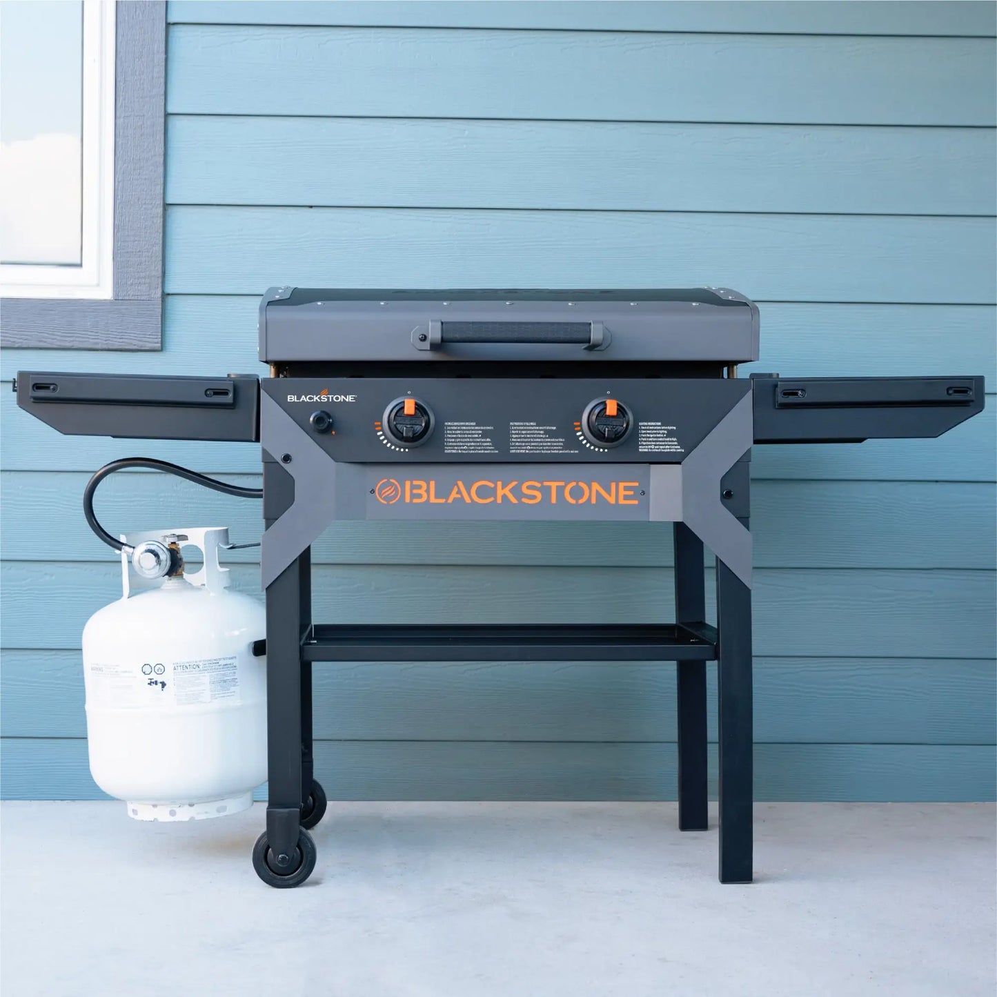 Blackstone Iron Forged 28" Griddle with Hood | 257‑2311DK