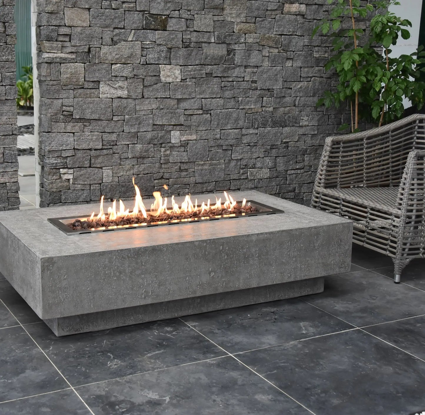 Elementi Hampton Fire Table – 13.2 kW | OFG139LG