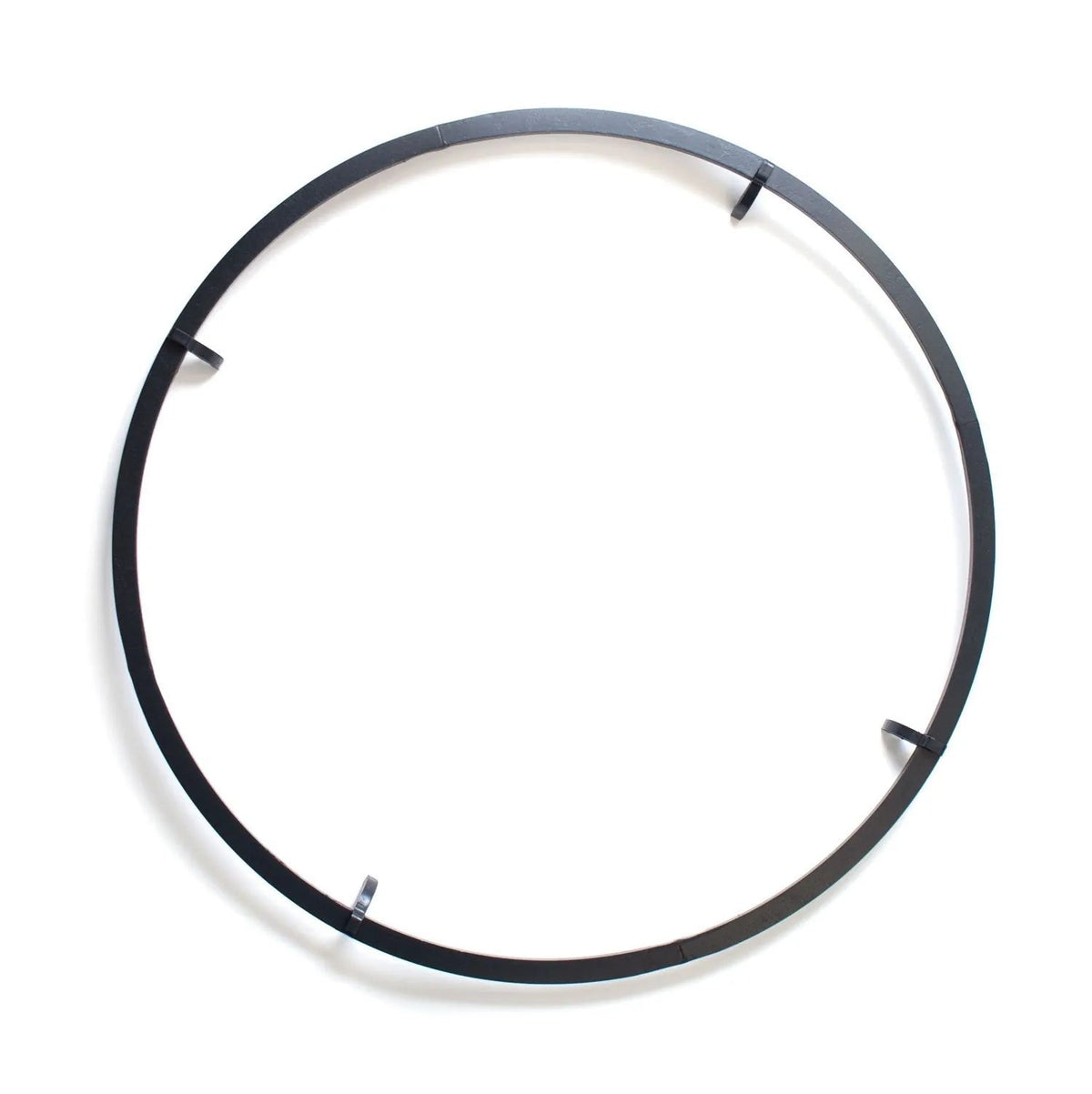 Black circular metal bonfeu food bumper with four evenly spaced notches for bonbiza or bonplanch 80 grill