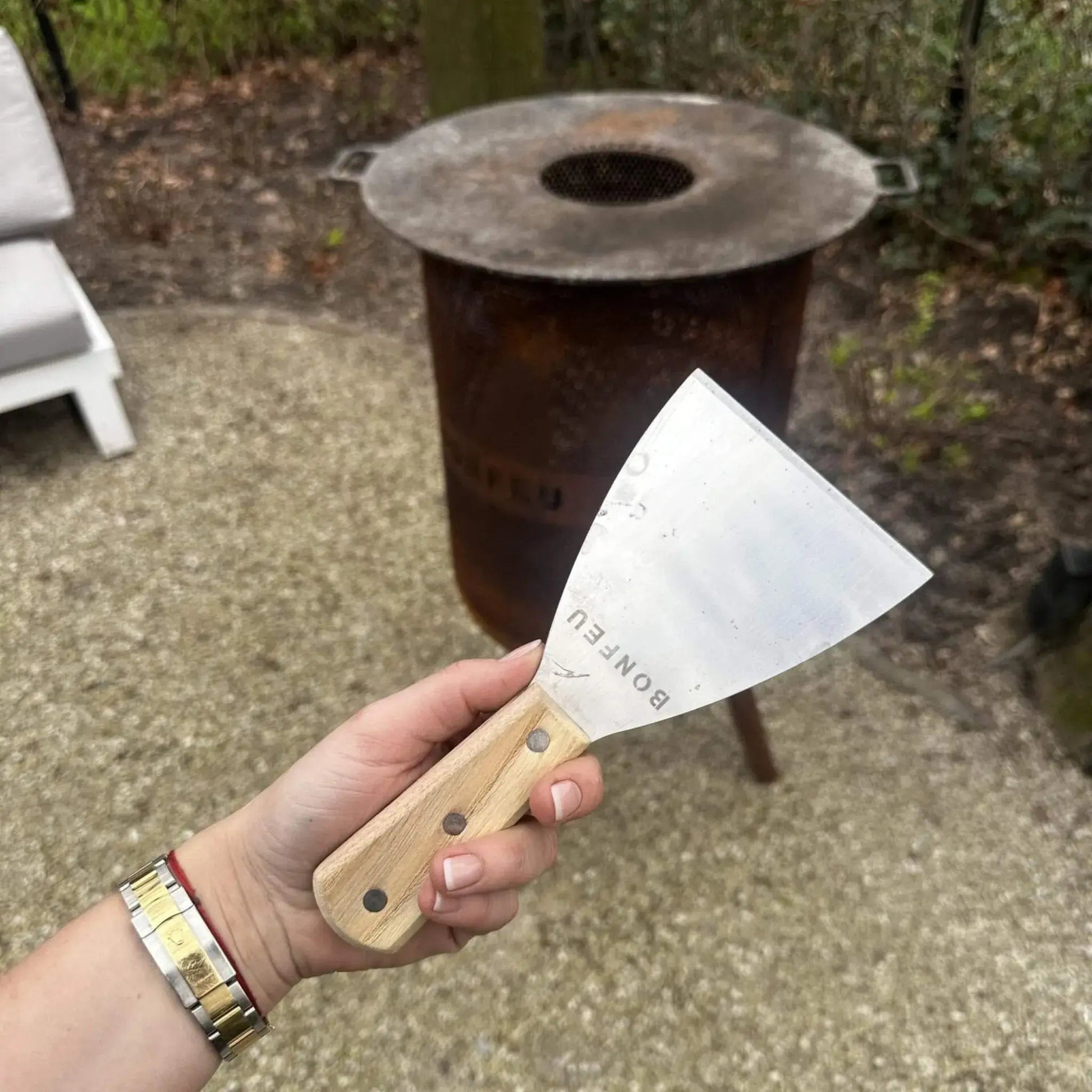 BonFeu spatula for BonFeu plancha cooking