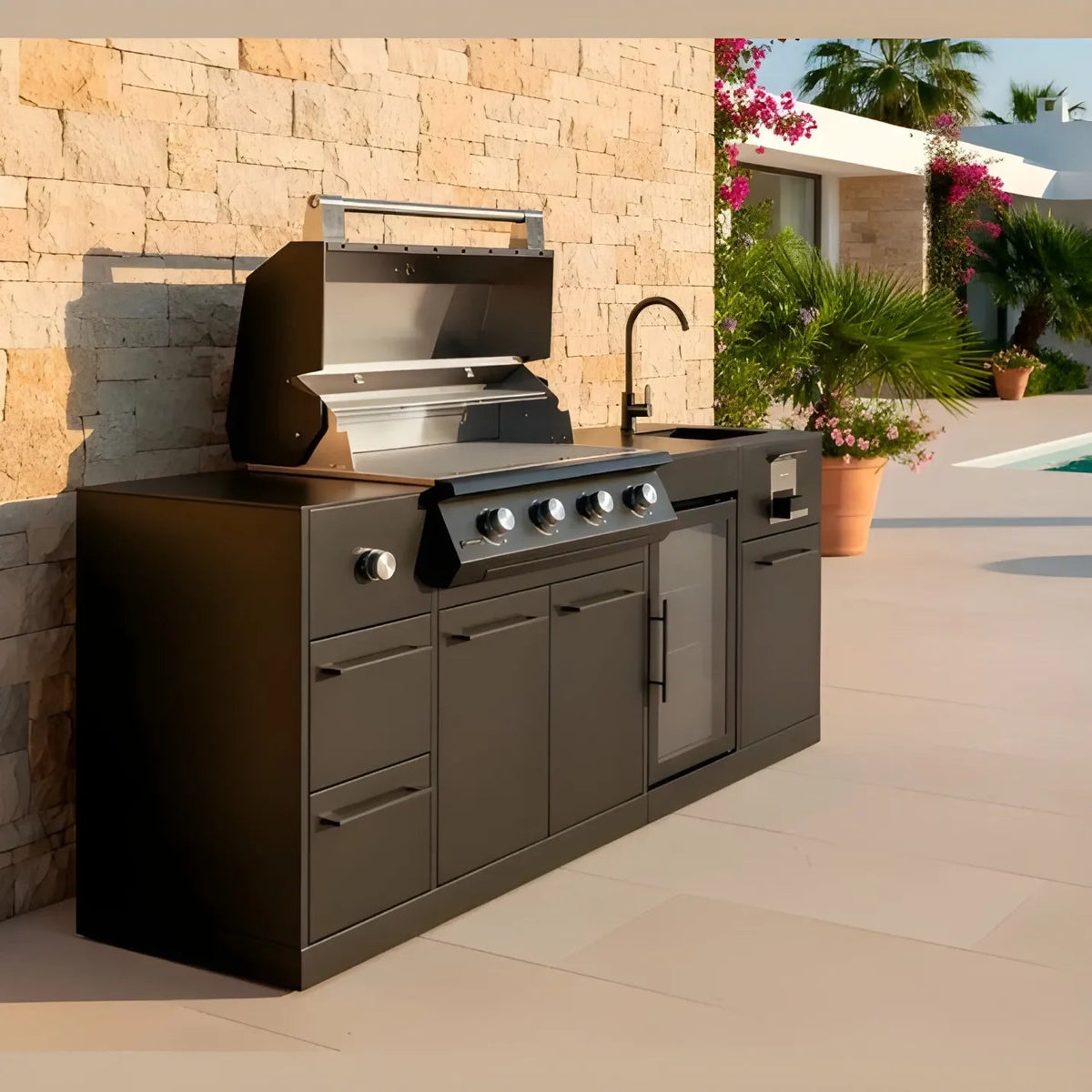 Brabura Lite Maxi 4 outdoor kitchen with sleek black stainless steel finish, 4 burner built-in BBQ and integrated sink