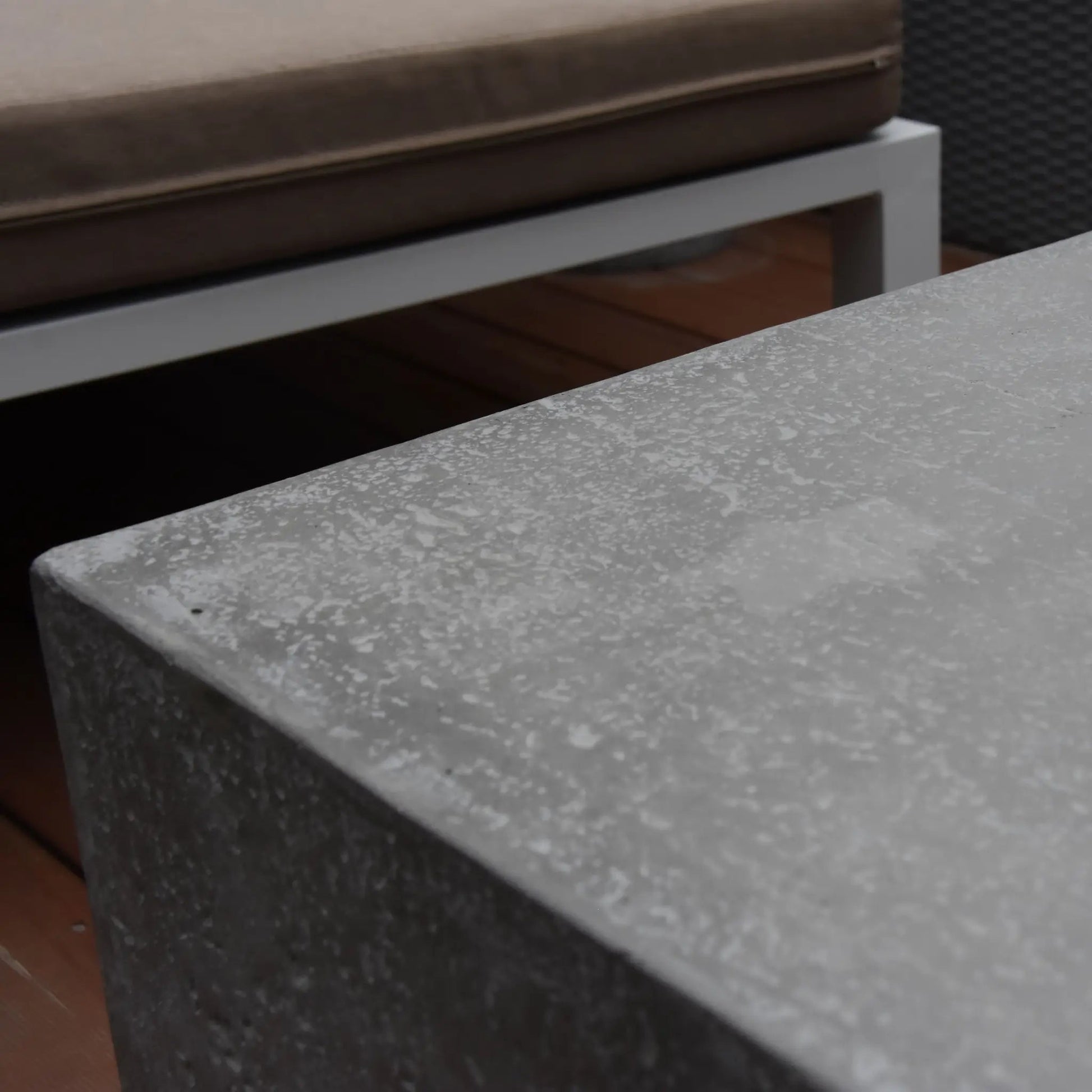 Gray concrete elementi hampton fire table with speckled texture and clean modern edges 13.2 kw ofg139lg