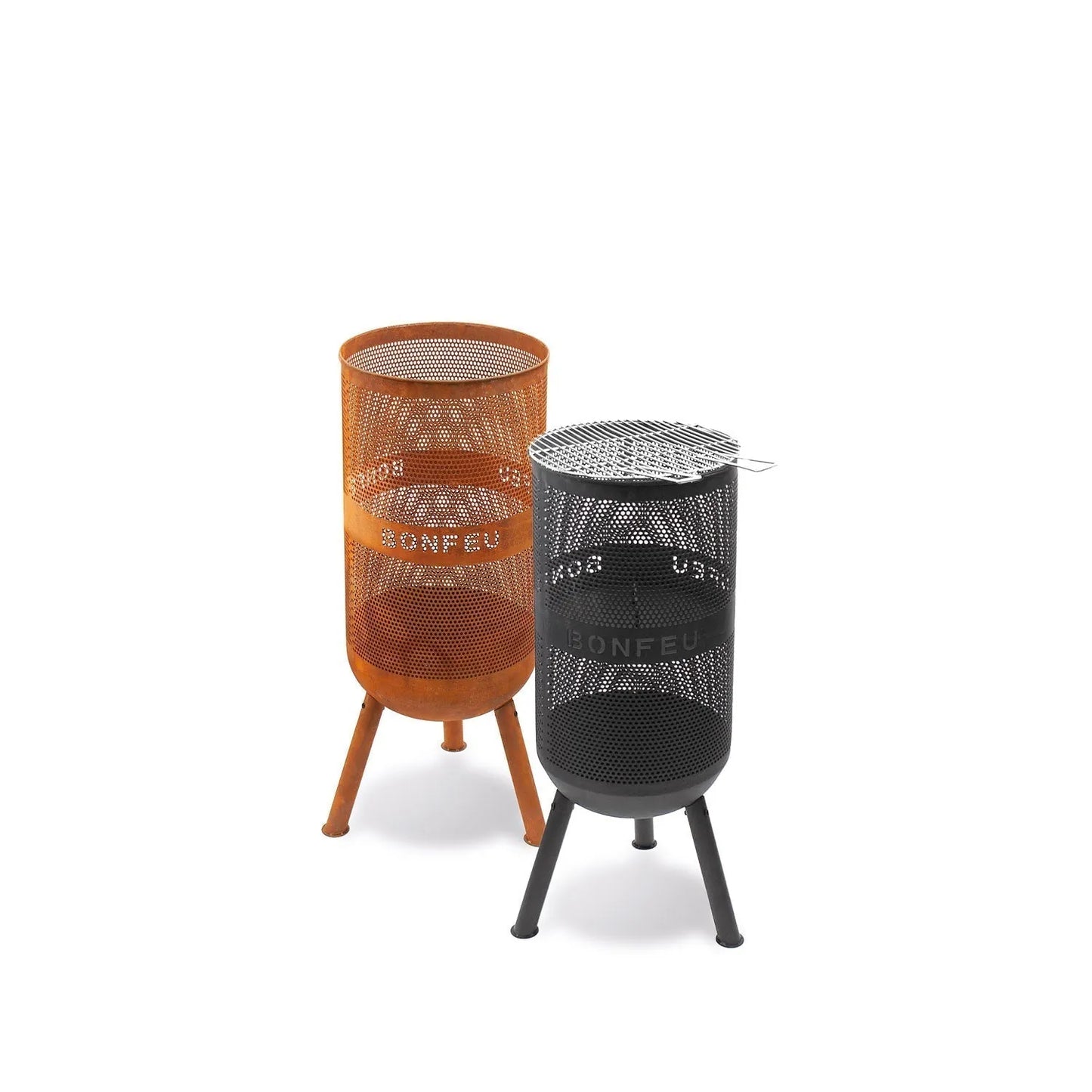 Two cylindrical bonfeu bonves 34 fire pits in rusted metal with wooden legs and black perforated metal with tripod stands outdoors