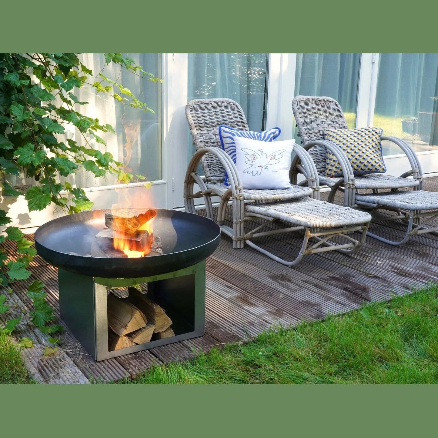HEAT Fresvik Fire Bowl 80cm with Base | FB.020 - Fire Pits, Fireplaces, Heating