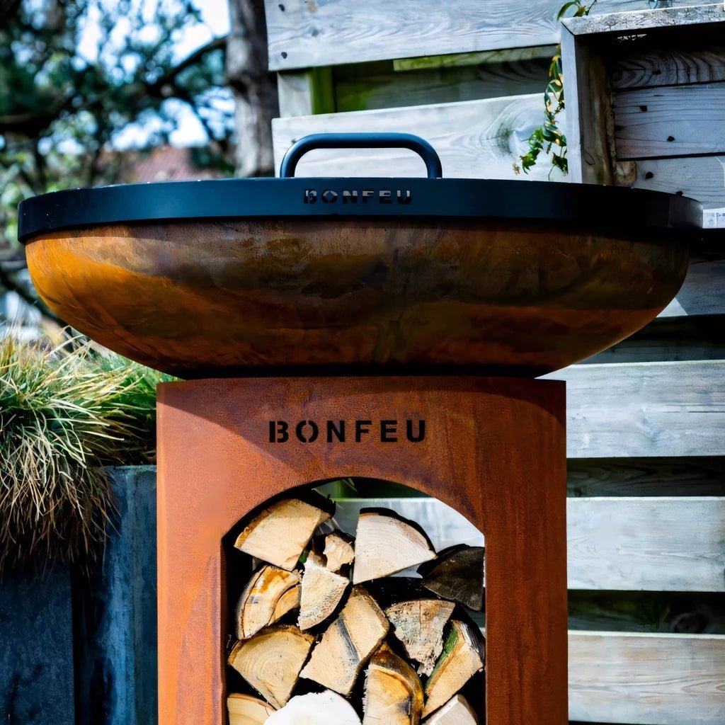 Rust-colored steel fire pit lid with black handle for bonfeu bonbiza or bonbowl 80cm model lid80