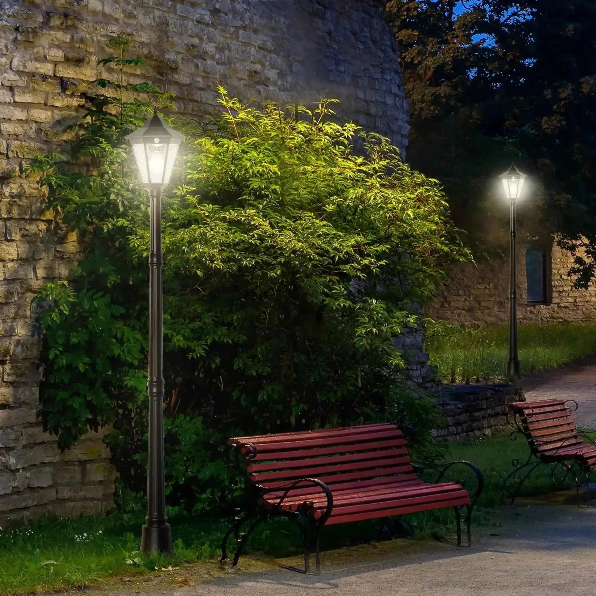 Outsunny 1.9m Solar LED Garden Lamp Post Light, IP44, Black | B30-016V01