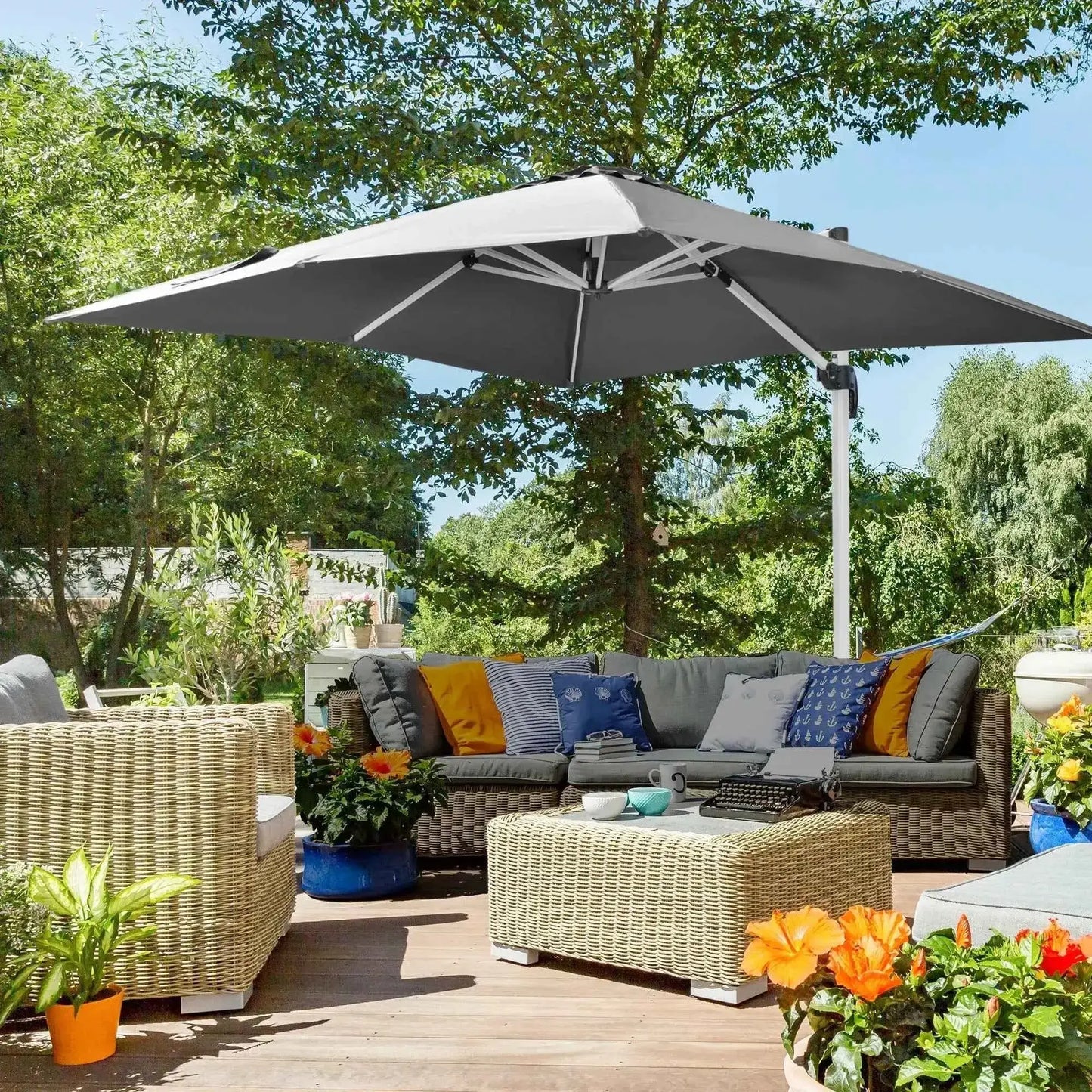 Outsunny Cantilever Roma Parasol - Grey | 84D-086V00GY