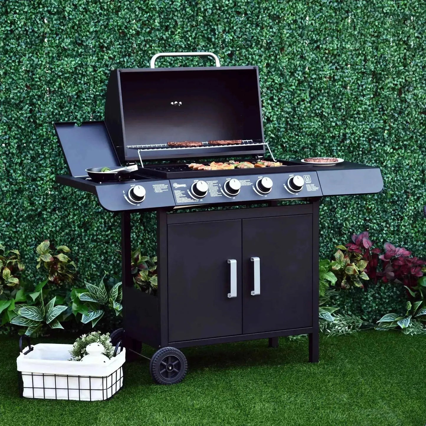 Outsunny 4+1 Burner Gas BBQ Grill with Trolley, Storage & Thermometer - Black | 846-016