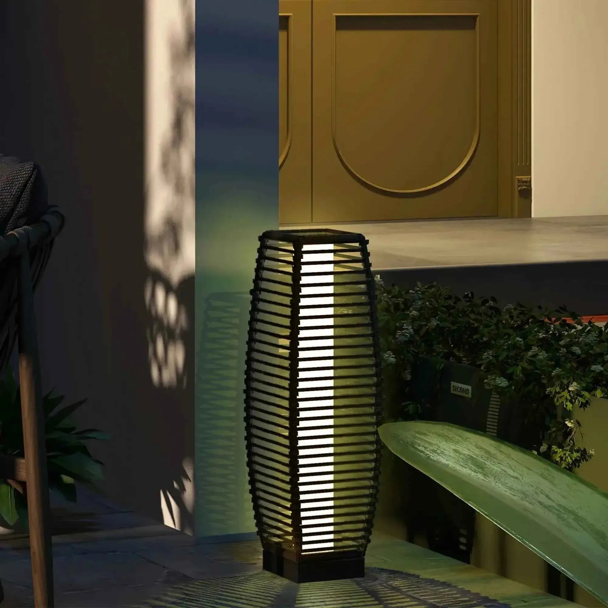 Outsunny 68cm Rattan Solar Floor Lamp, Auto-On LED, IP44 - Grey | 867-154V00GY